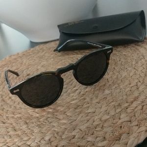 POLARIZED - Sunglasses w/ Case